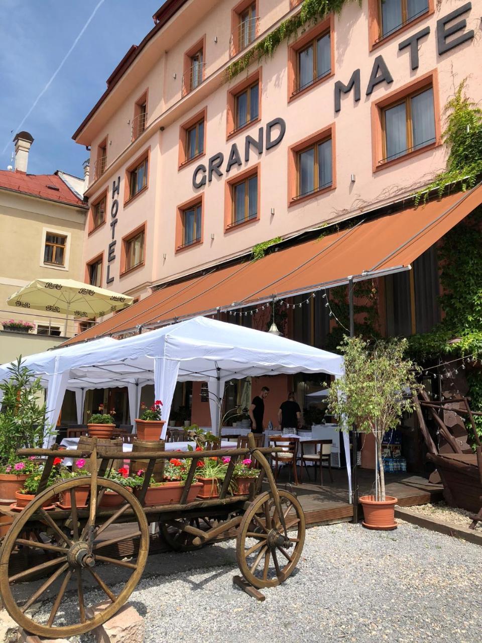 Hotel & Penzion Grand Matej Banska Stiavnica Exterior photo